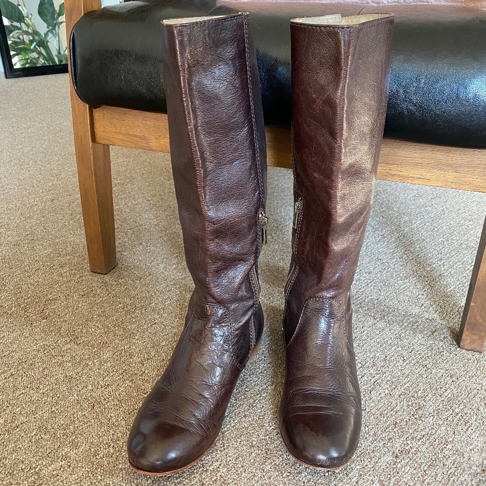 Frye Jillian pull-on leather boots size 7